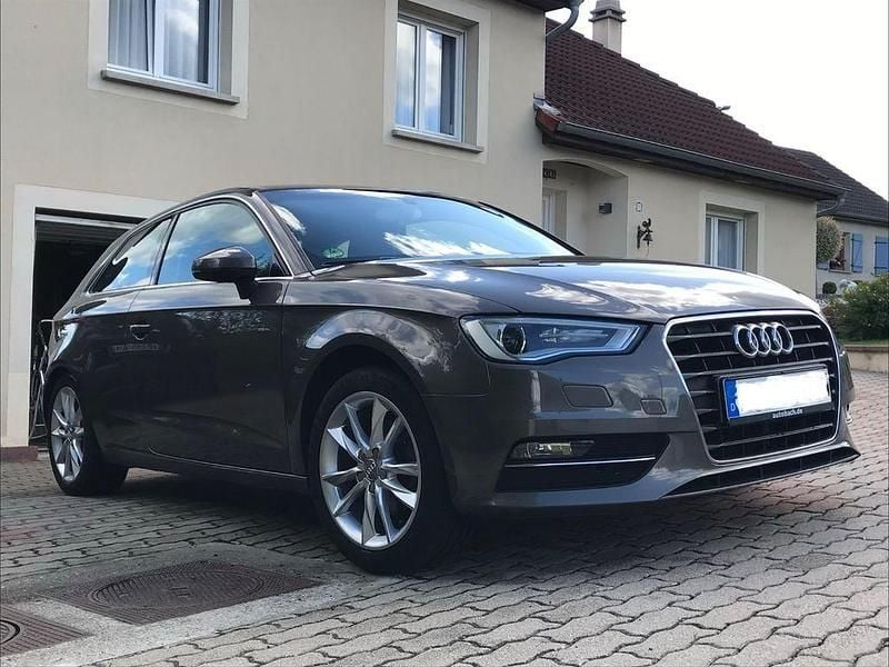Gebraucht Audi A3 Ambition 125 PS (91 kW) 2013 Grau Limousine