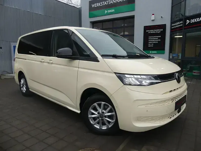 Gebraucht VW Multivan Life 150 PS (110 kW) 2025 Beige Van / Kleinbus