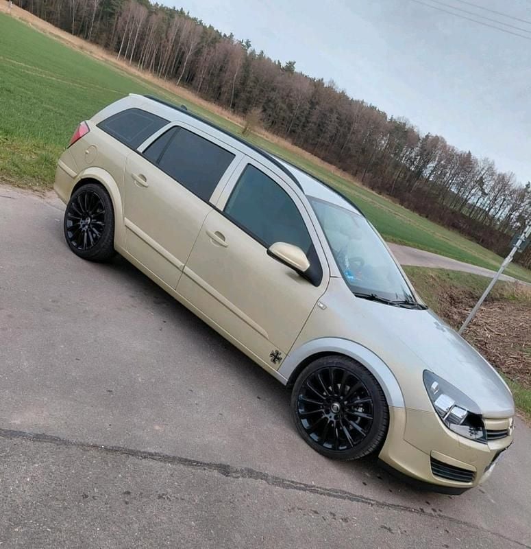 Gebraucht Opel Astra 125 PS (91 kW) 2004 Gold Kombi