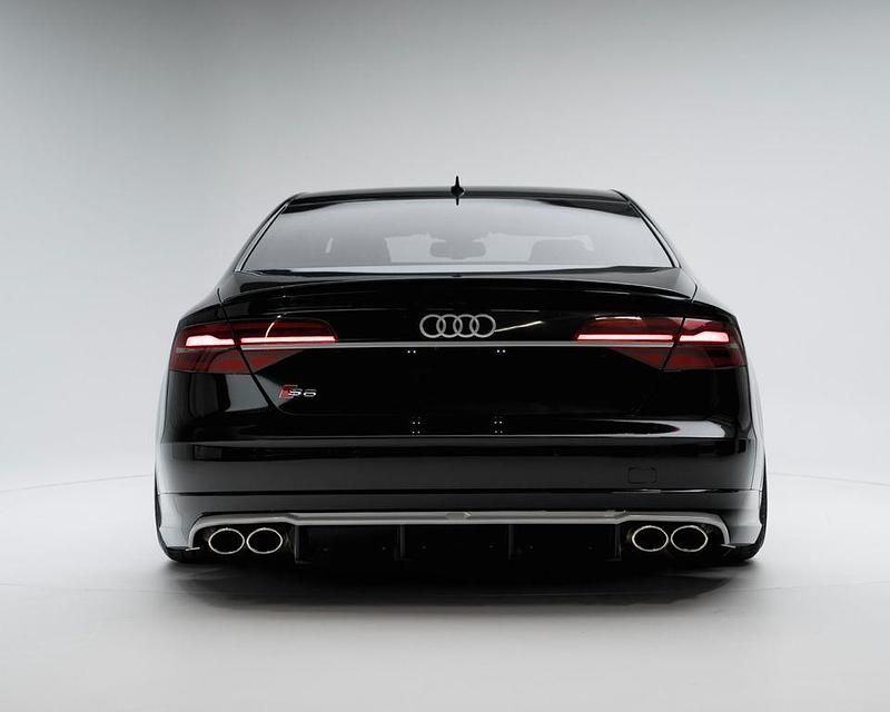 Gebraucht Audi S8 plus Sport 605 PS (444 kW) 2017 Individuallackierung nardograu Limousine