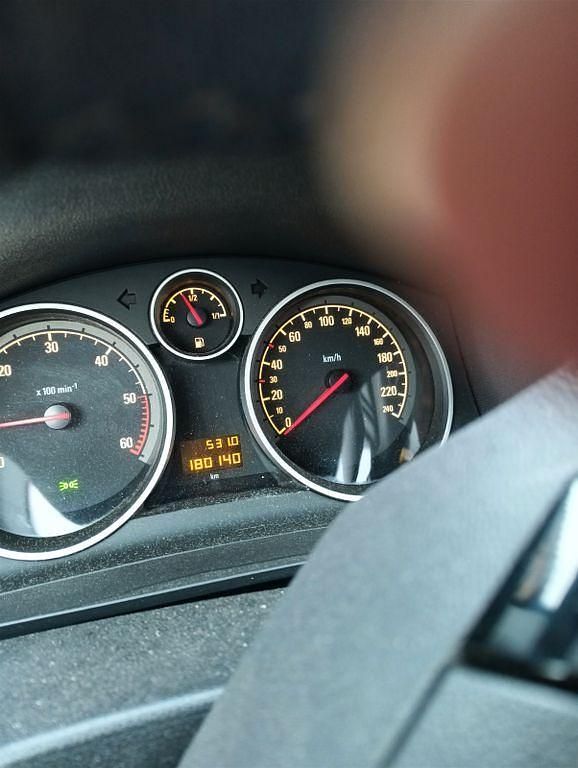 Blau Gebraucht 2010 Opel Zafira Selection Van / Kleinbus | 1.500 € - Bild 1/4