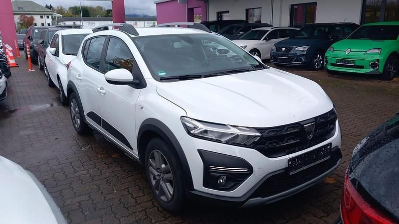 Gebraucht Dacia Sandero Stepway 101 PS (74 kW) 2021 Weiss Kleinwagen