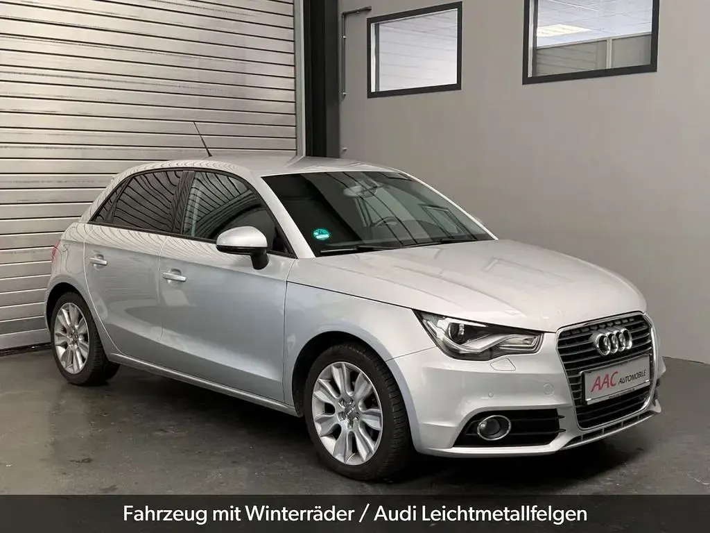 Gebraucht Audi A1 Sportback Ambition 90 PS (66 kW) 2013 Silber Kleinwagen