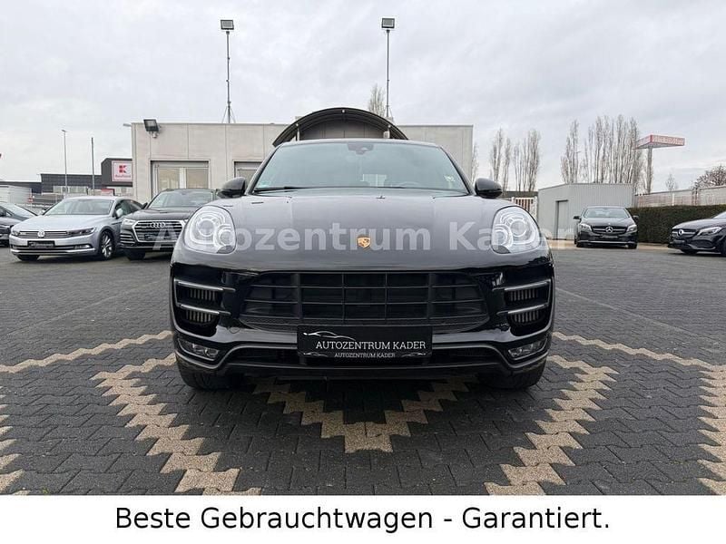 Gebraucht Porsche Macan Turbo 400 PS (294 kW) 2016 Tiefschwarz SUV