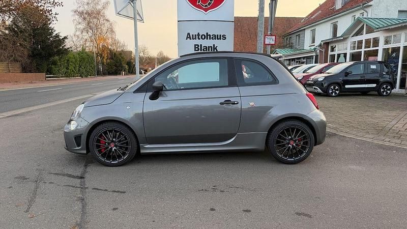 Używany Abarth 695C 179 KM (131 kW) 2023 Szary Kabriolet