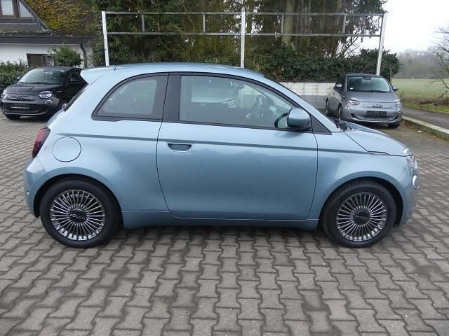 Gebraucht Fiat 500e Icon 86 kW (118 PS) 2022 Blau Kleinwagen