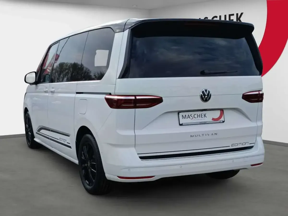 Neu VW Multivan 150 PS (110 kW) 2026 Candy weiss / deep black perle Van / Kleinbus