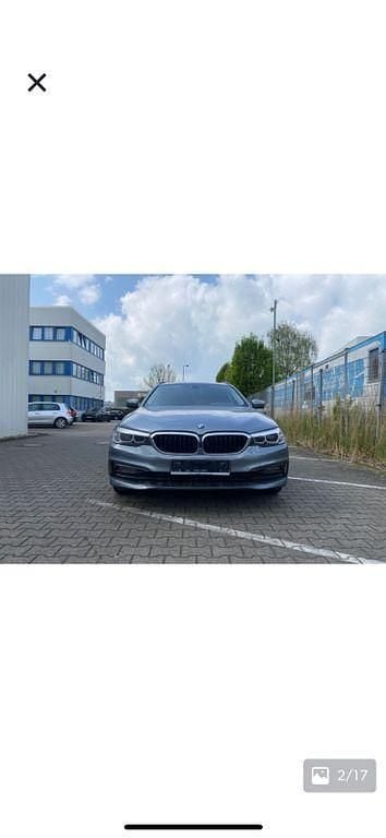 Grau Gebraucht 2018 BMW 520 Sport Line Kombi | 16.500 € (Guter Preis) - Bild 1/4