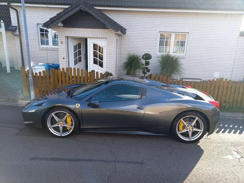 Gebraucht Ferrari 458 570 PS (419 kW) 2012 Grau Cabrio