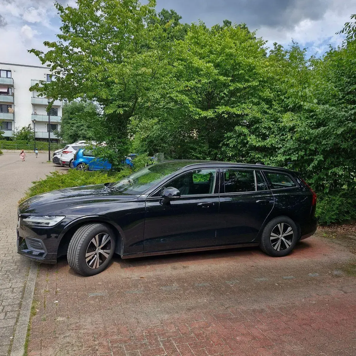 Gebraucht Volvo V60 150 PS (110 kW) 2019 Schwarz Kombi