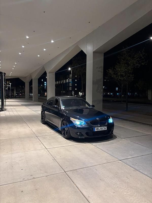Blau Gebraucht 2005 BMW 545 Limousine | 5.000 € (Superpreis) - Bild 1/4