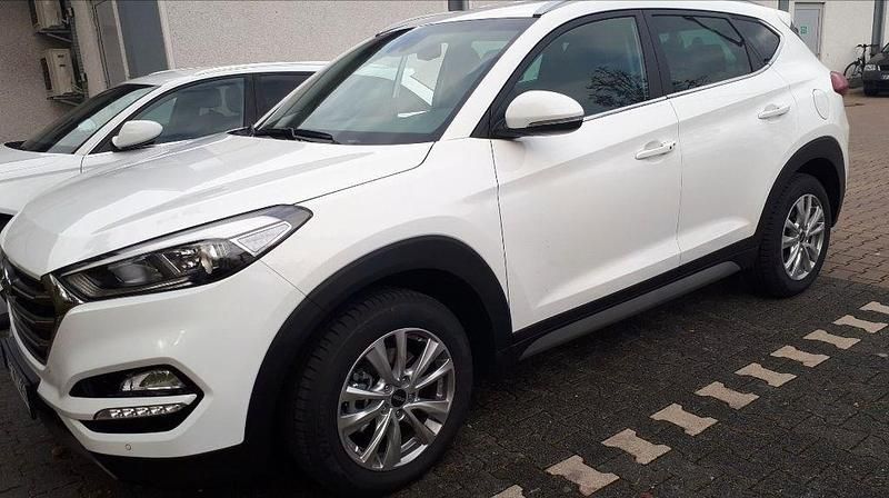 Gebraucht Hyundai Tucson Edition 177 PS (130 kW) 2017 Weiß SUV