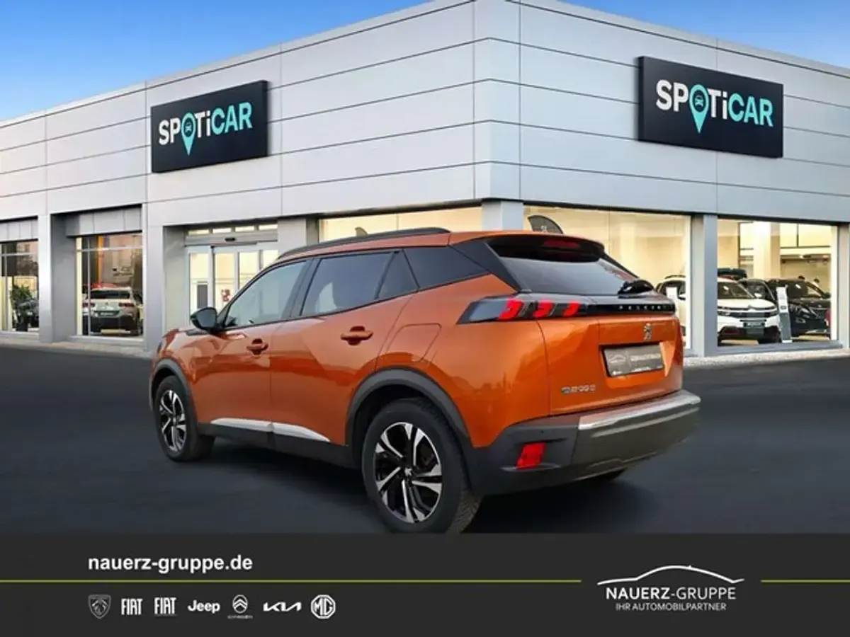 Gebraucht Peugeot e-2008 Allure 100 kW (136 PS) 2022 Orange SUV