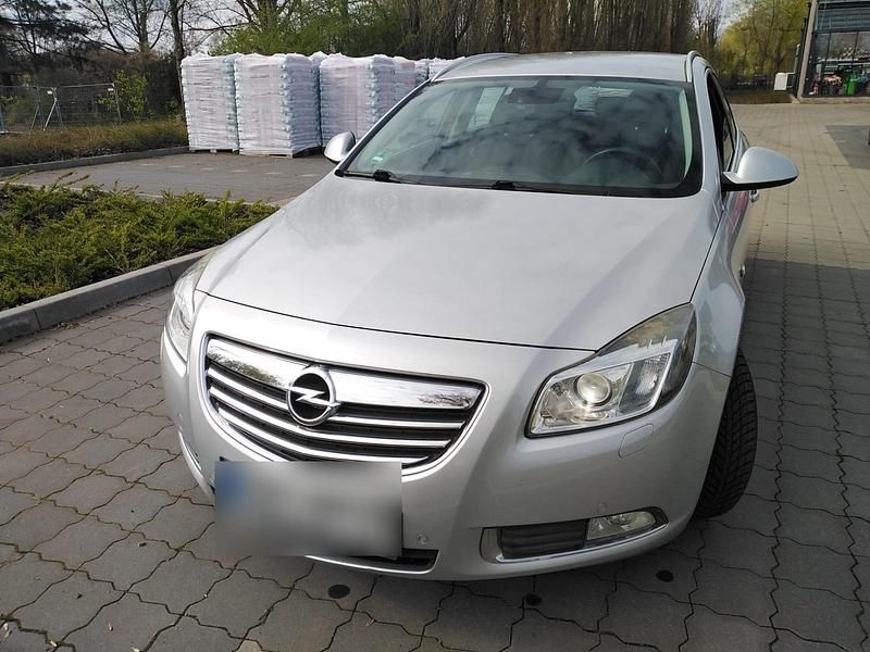 Gebraucht Opel Insignia 140 PS (102 kW) 2009 Silber Kombi