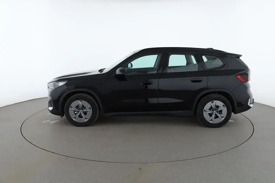 Gebraucht BMW iX1 150 kW (204 PS) 2025 Schwarz SUV