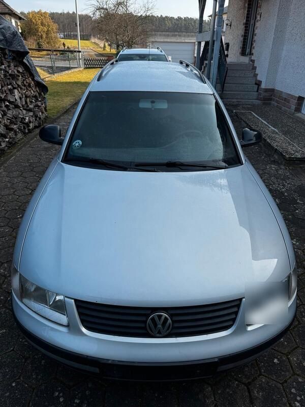 Silber Gebraucht 2000 VW Passat Kombi | 999 € (Fairer Preis) - Bild 1/4