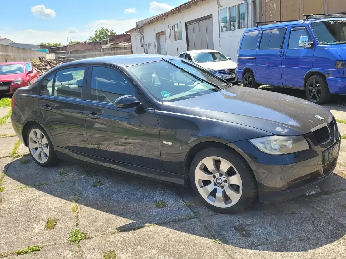 Gebraucht BMW 320 150 PS (110 kW) 2005 Schwarz Limousine