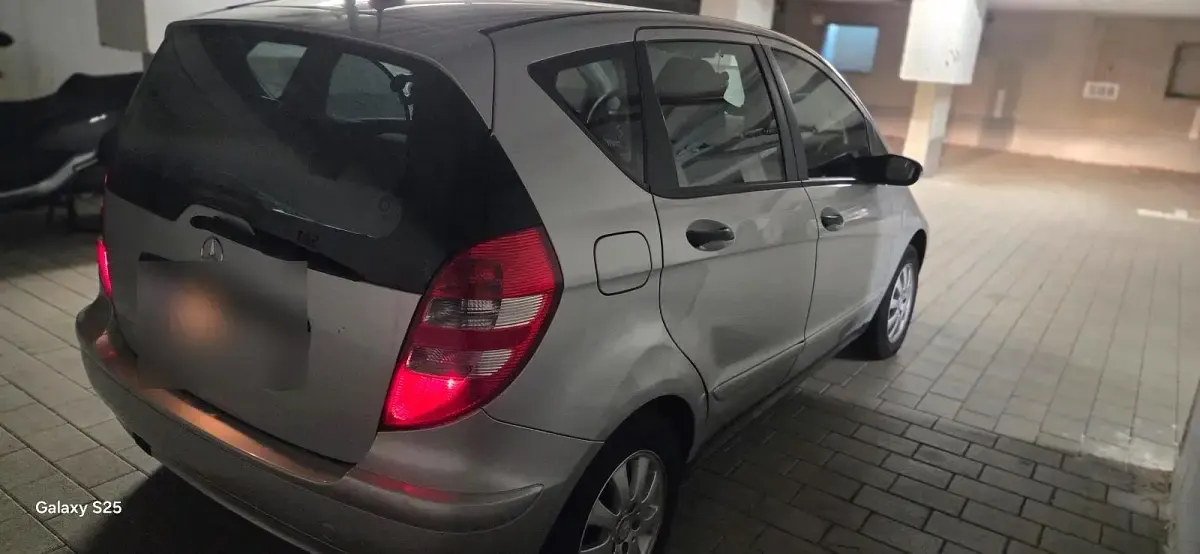 Używany Mercedes A180 109 KM (80 kW) 2007 Srebrny Hatchback