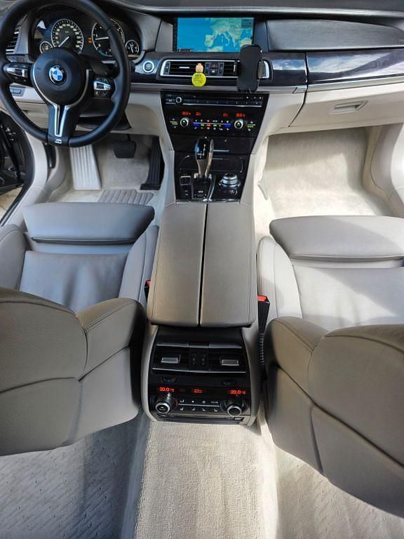 Gebraucht BMW 730L 245 PS (180 kW) 2010 Grau Limousine