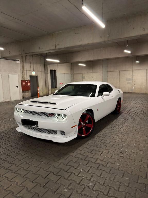 Weiß Gebraucht 2015 Dodge Challenger Coupé | 22.500 € - Bild 1/4