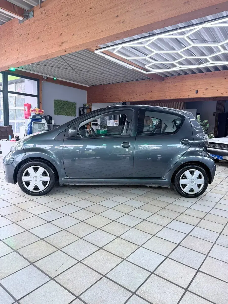 Gebraucht Toyota Aygo Cool 68 PS (50 kW) 2009 Grau Kleinwagen