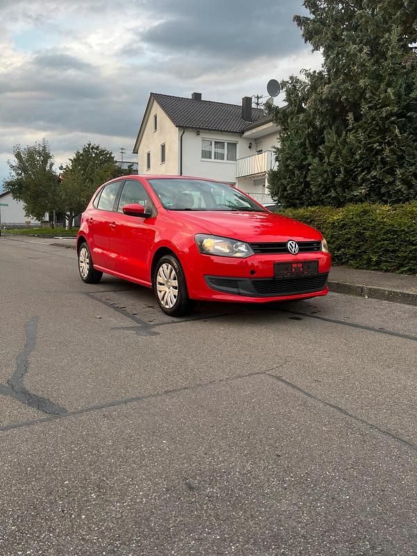 Rot Gebraucht 2012 VW Polo Kleinwagen | 4.000 € (Guter Preis) - Bild 1/4
