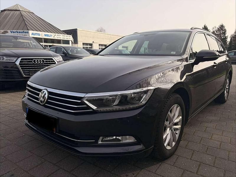 Gebraucht VW Passat 150 PS (110 kW) 2017 Mangangrau metallic Kombi