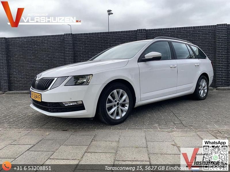 Weiß Gebraucht 2017 Skoda Octavia Business Line Kombi | 6.450 € (Fairer Preis) - Bild 1/4