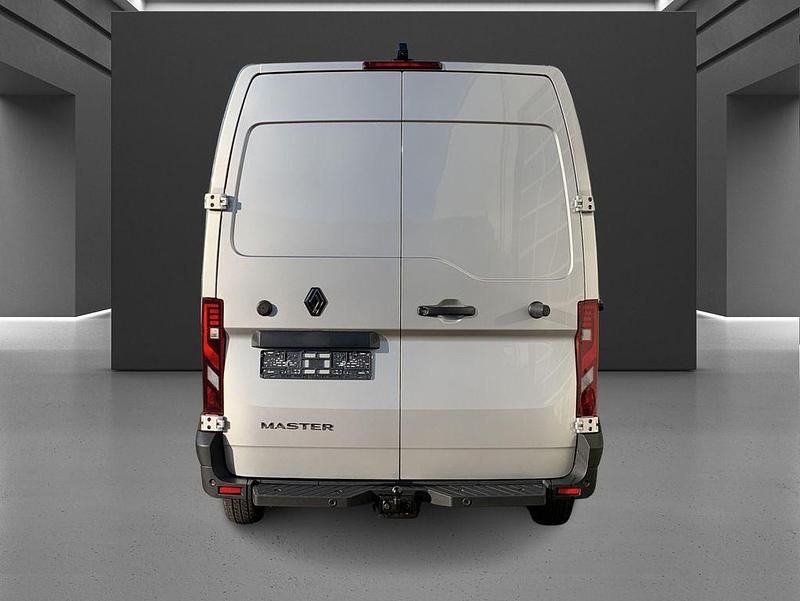 Nowe Renault Master 170 KM (125 kW) 2025 Srebrny Van