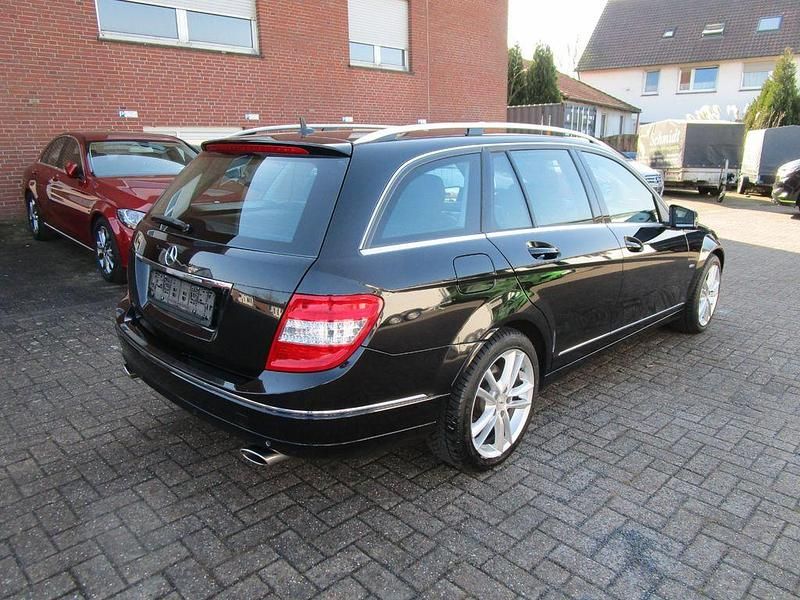 Gebraucht Mercedes C350 231 PS (169 kW) 2010 Schwarz Limousine