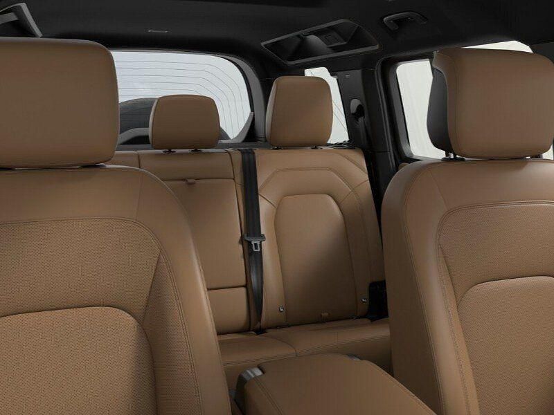 Neu Land Rover Defender HSE 300 PS (220 kW) 2025 Santorini black SUV