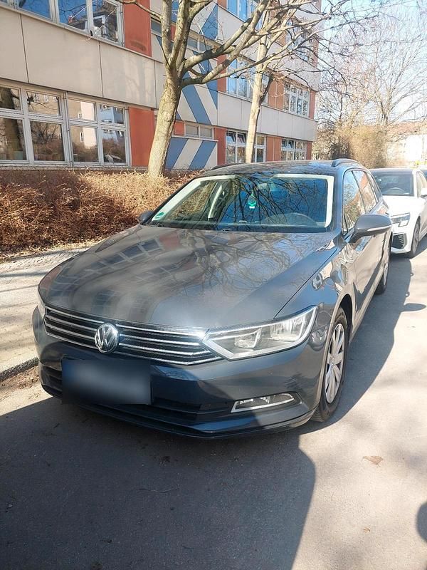 Gebraucht VW Passat 150 PS (110 kW) 2015 Grau Kombi