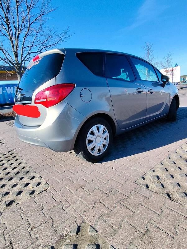 Gebraucht Opel Meriva 100 PS (73 kW) 2011 Braun Van / Kleinbus