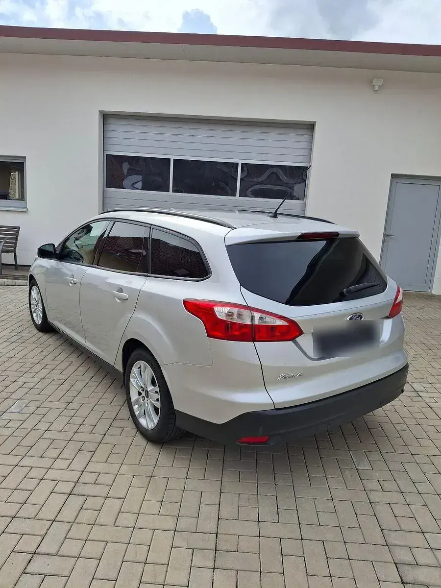 Gebraucht Ford Focus Trend 116 PS (85 kW) 2011 Silber Kombi