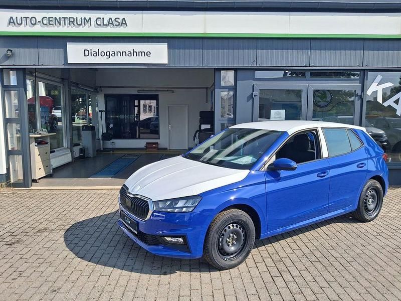 Blau Neu 2025 Skoda Fabia Essence Kleinwagen | 17.690 € (Fairer Preis) - Bild 1/4