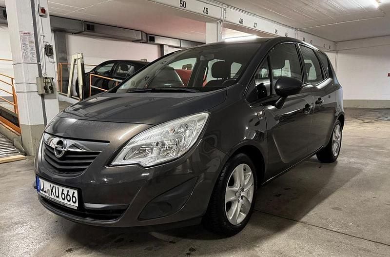 Gebraucht Opel Meriva Design Edition 120 PS (88 kW) 2013 Grau Van / Kleinbus