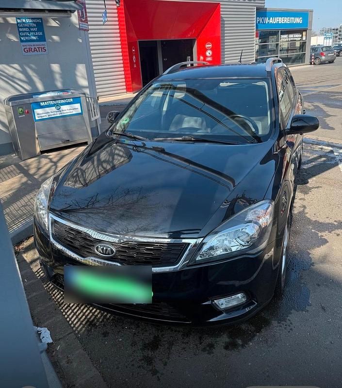 Gebraucht Kia Ceed 109 PS (80 kW) 2010 Schwarz Kleinwagen
