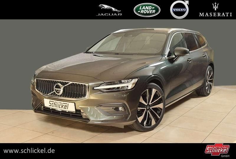 Pine grey Gebraucht 2022 Volvo V60 Momentum Kombi | 23.850 € (Superpreis) - Bild 1/4