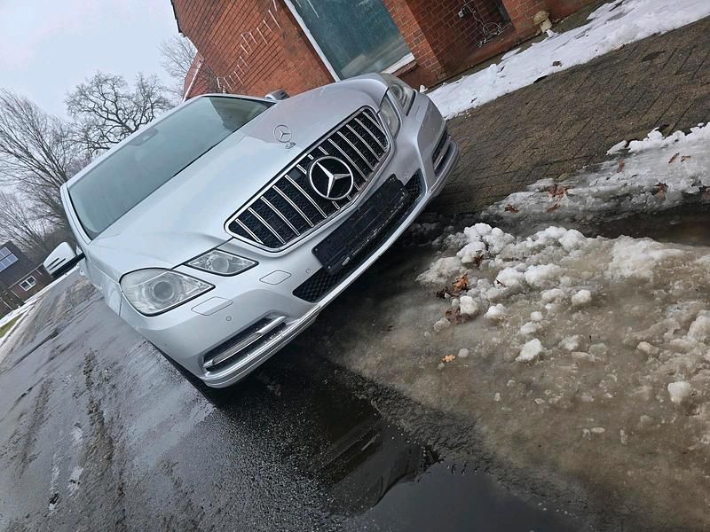 Gebraucht Mercedes E350 231 PS (169 kW) 2011 Silber Limousine