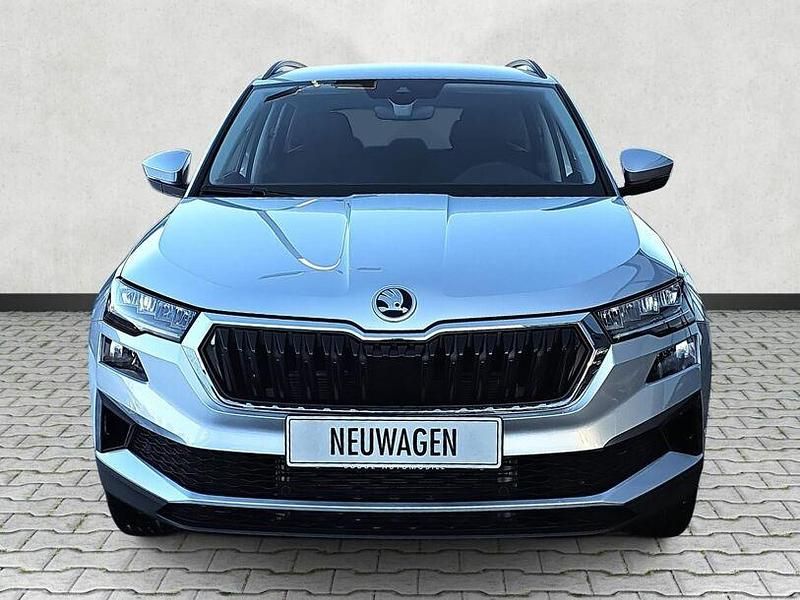 Neu Skoda Karoq Selection 150 PS (110 kW) 2025 Brilliantsilber metallic SUV