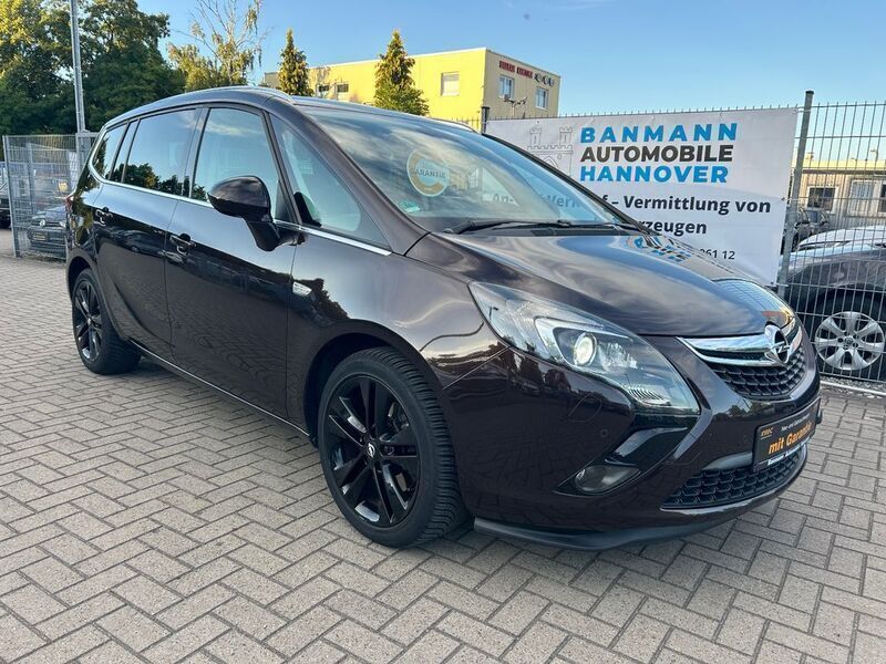 Braun Gebraucht 2013 Opel Zafira Tourer Innovation Van / Kleinbus | 10.799 € (Fairer Preis) - Bild 1/4