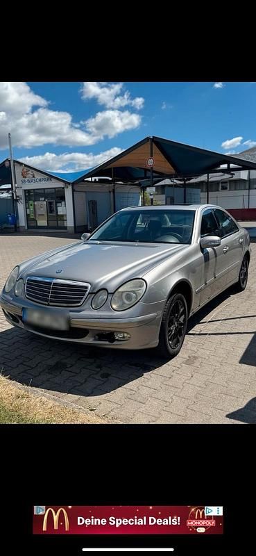 Gold Gebraucht 2003 Mercedes E320 Limousine | 2.100 € (Superpreis) - Bild 1/4