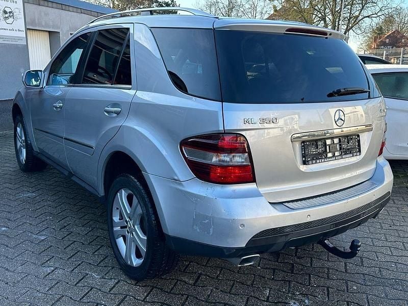Gebraucht Mercedes ML350 272 PS (200 kW) 2010 Iridiumsilber  metalliclack SUV