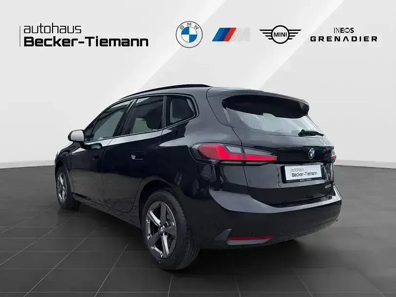 Używany BMW 220 Active Tourer Efficient Dynamics 156 KM (114 kW) 2025 Czarny Minivan