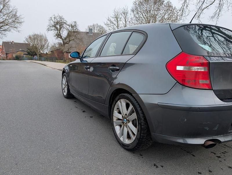 Gebraucht BMW 116 116 PS (85 kW) 2007 Grau Kleinwagen