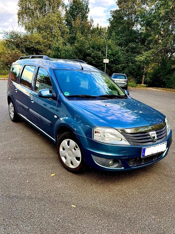 Blau Gebraucht 2011 Dacia Logan MCV Lauréate Kombi | 4.300 € (Fairer Preis) - Bild 1/4