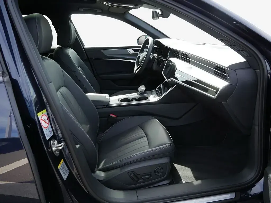 Gebraucht Audi A6 Sport 245 PS (180 kW) 2025 Firmamentblau metallic Kombi