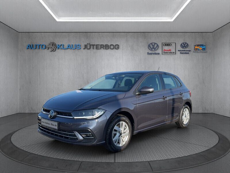 Rauchgrau (grau) Gebraucht 2022 VW Polo Style Kleinwagen | 23.450 € (Etwas zu teuer) - Bild 1/4