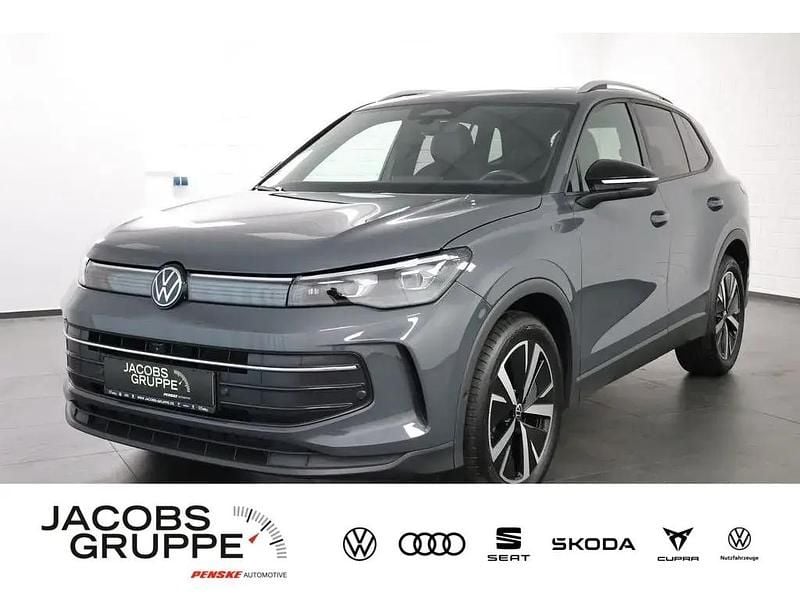 Grau Gebraucht 2024 VW Tiguan Goal SUV | 37.860 € (Superpreis) - Bild 1/4