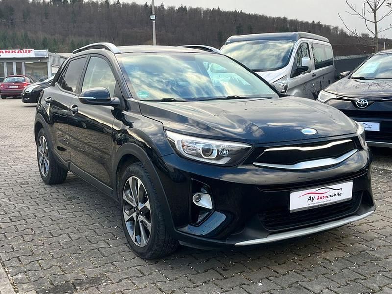Schwarz Gebraucht 2018 Kia Stonic Vision SUV | 9.999 € (Guter Preis) - Bild 1/4